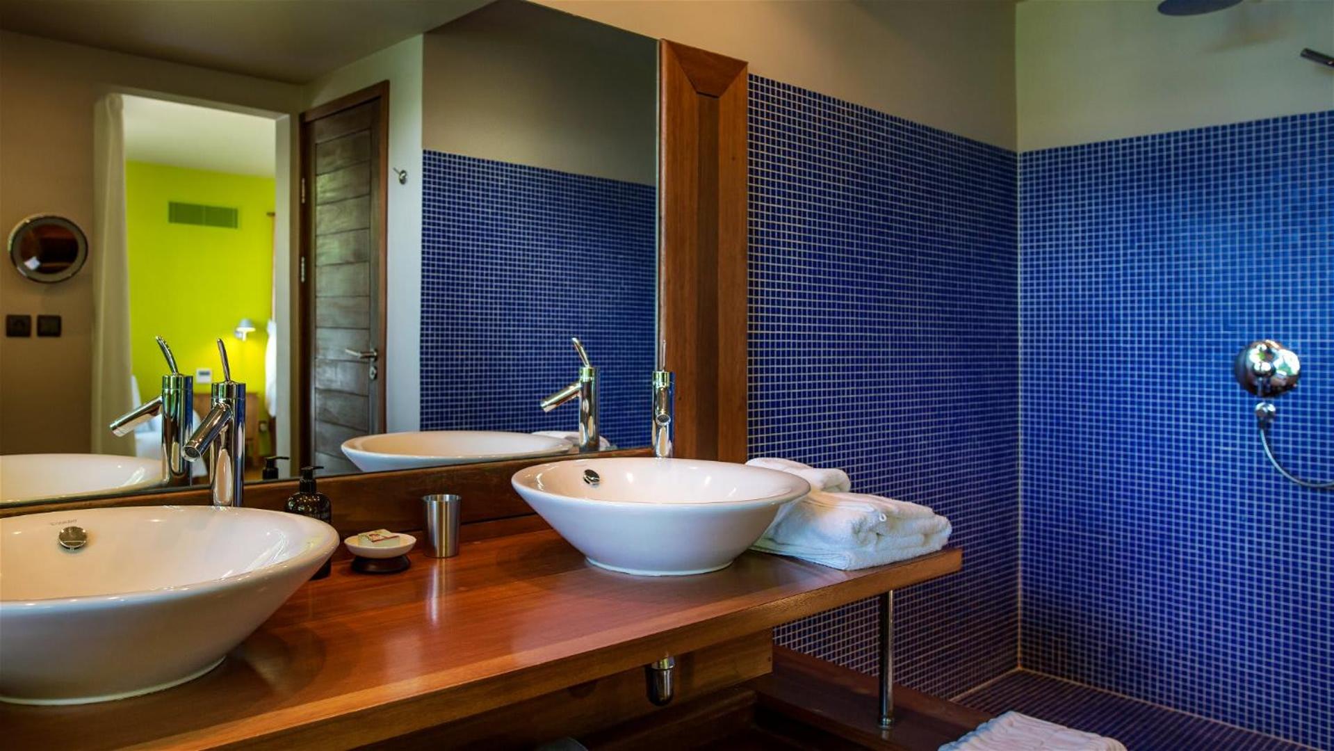 Panoramic Villa with Exotic Decor
