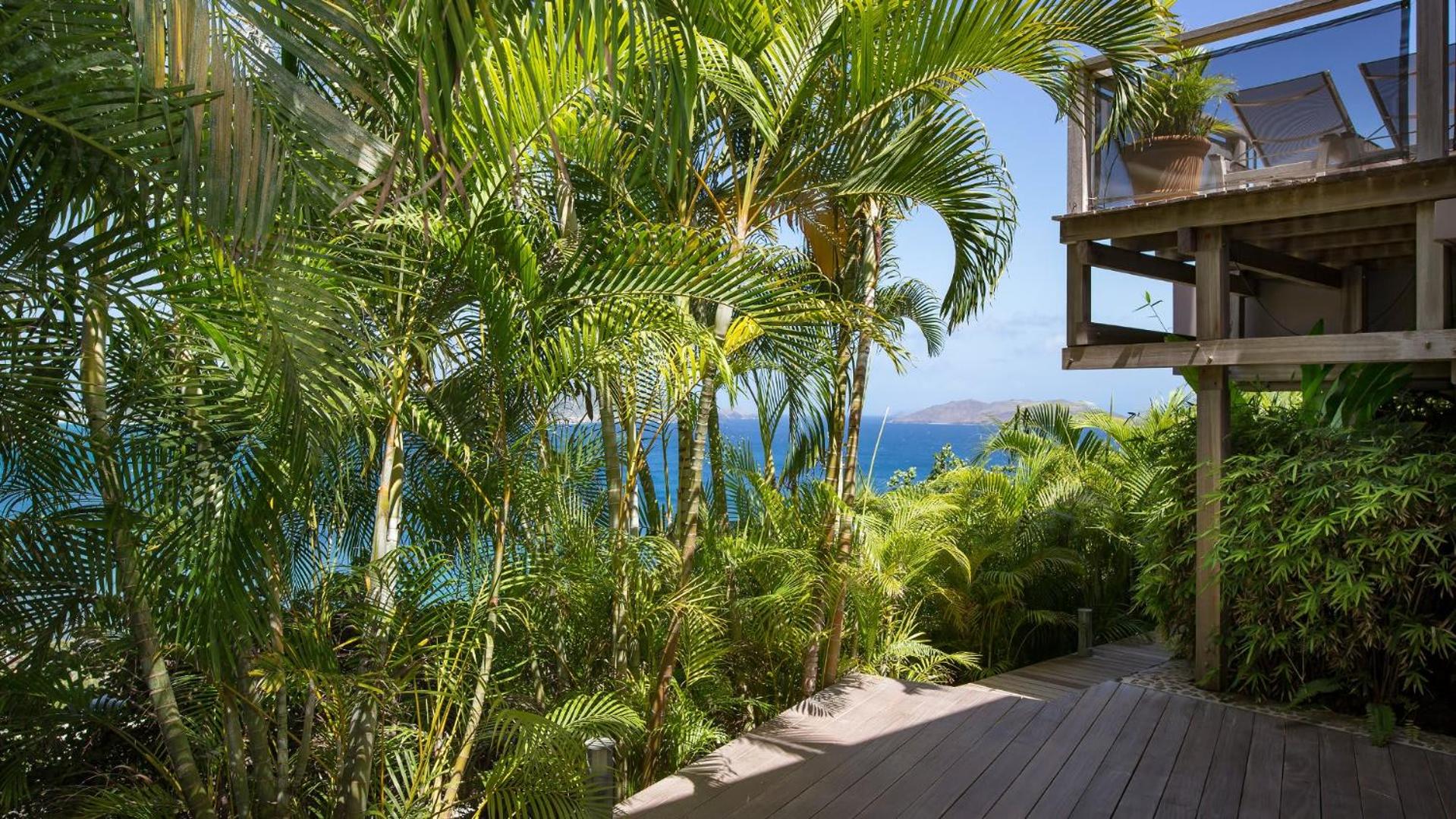Panoramic Villa with Exotic Decor