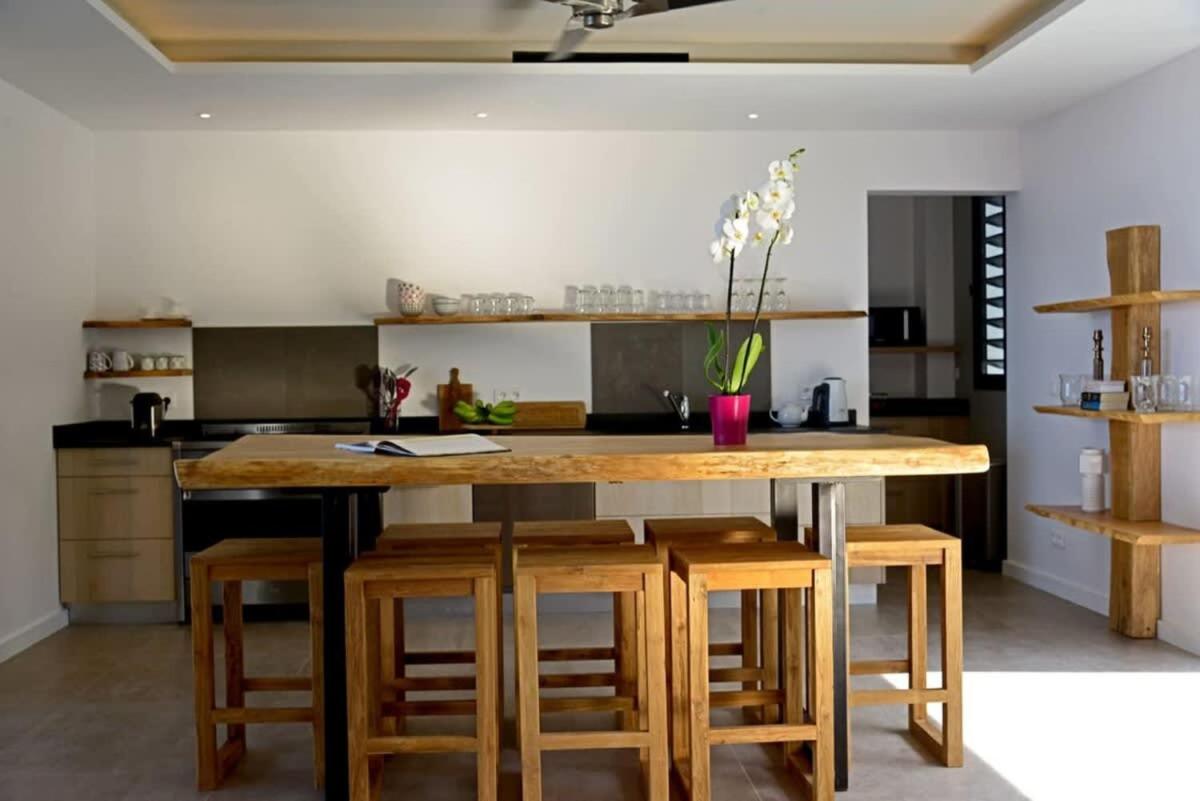 Stylish And Modern Villa With Spectacular Fine Sunset