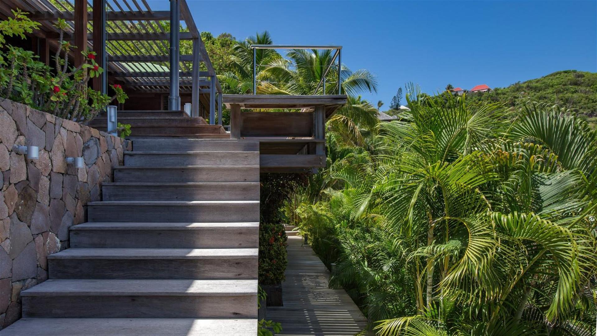 Panoramic Villa with Exotic Decor