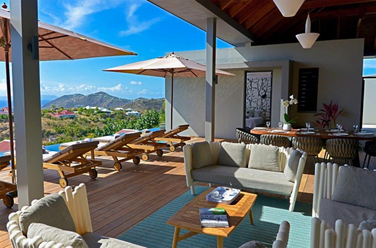 Stylish And Modern Villa With Spectacular Fine Sunset