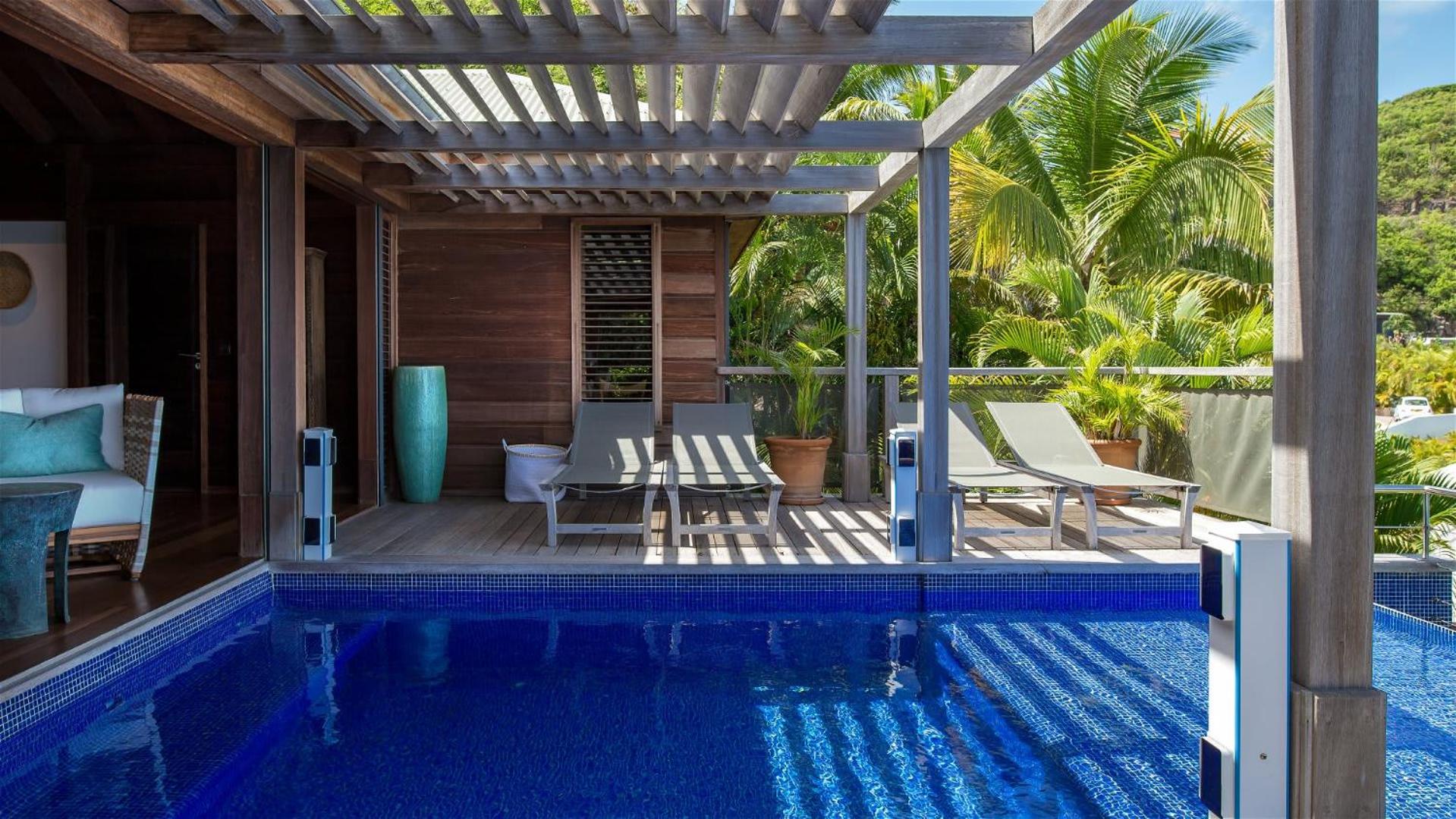 Panoramic Villa with Exotic Decor