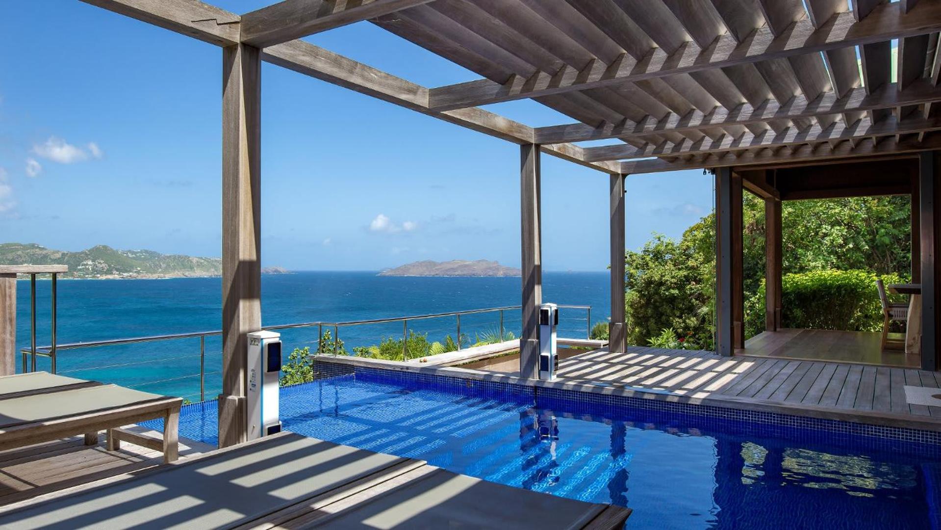 Panoramic Villa with Exotic Decor
