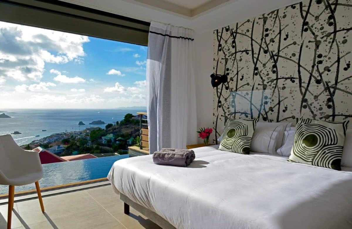 Stylish And Modern Villa With Spectacular Fine Sunset
