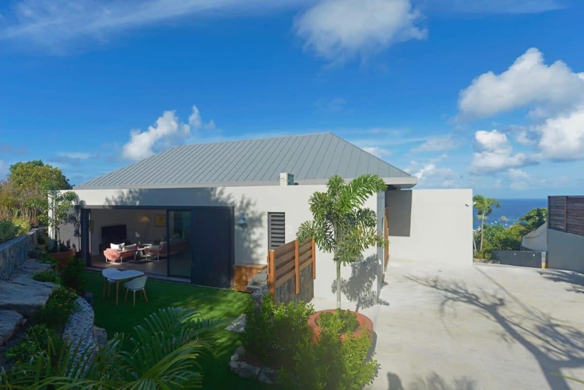 Stylish And Modern Villa With Spectacular Fine Sunset