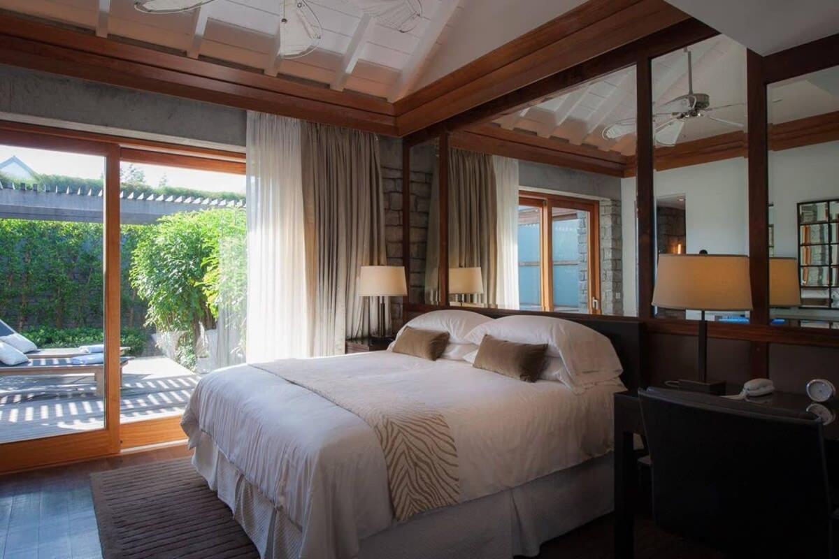 Elegant Villa with Two Private Pools