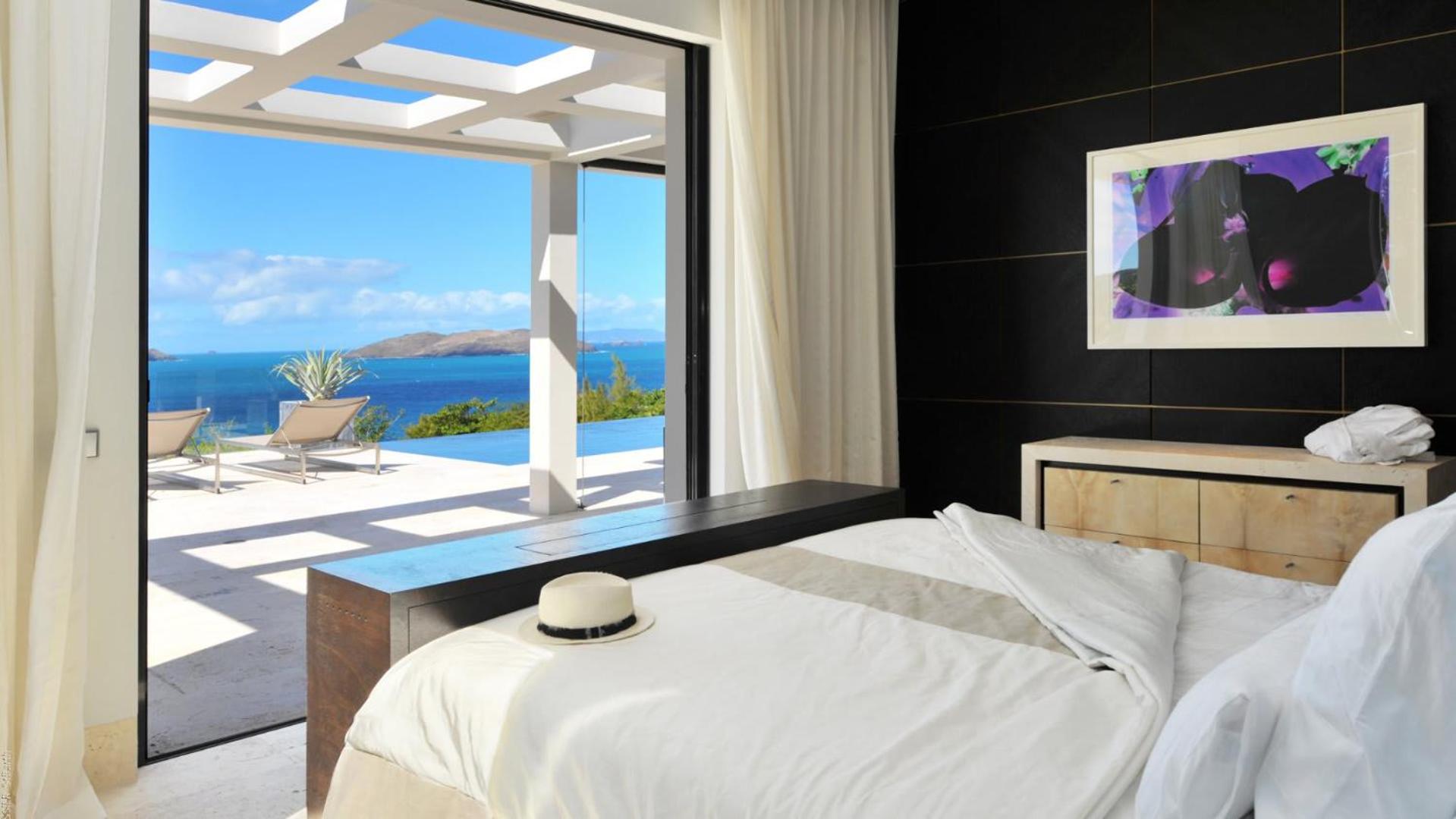 Ideally Located Contemporary Villa