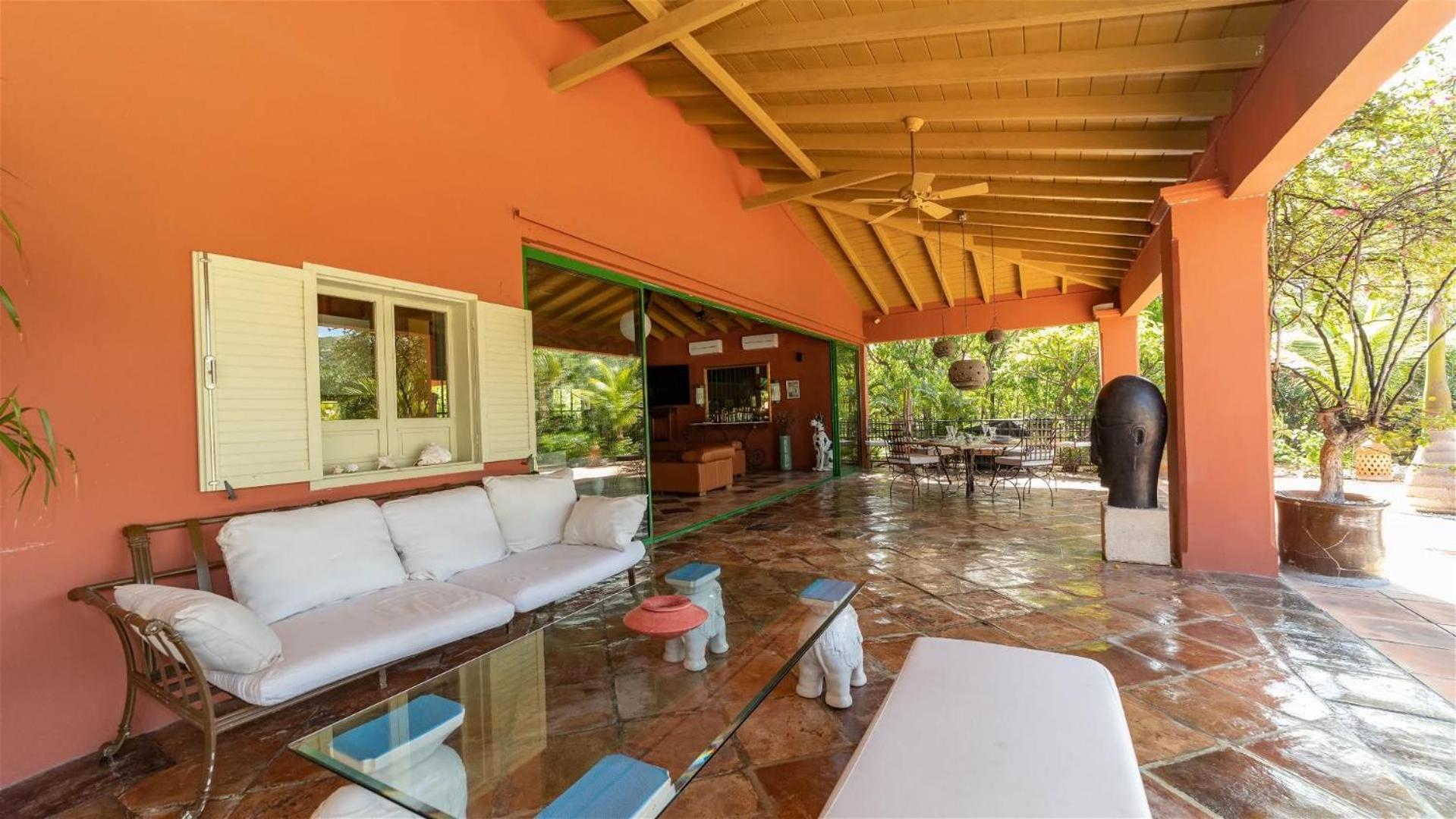 Perfect Place In The Traditional Caribbean Beauty