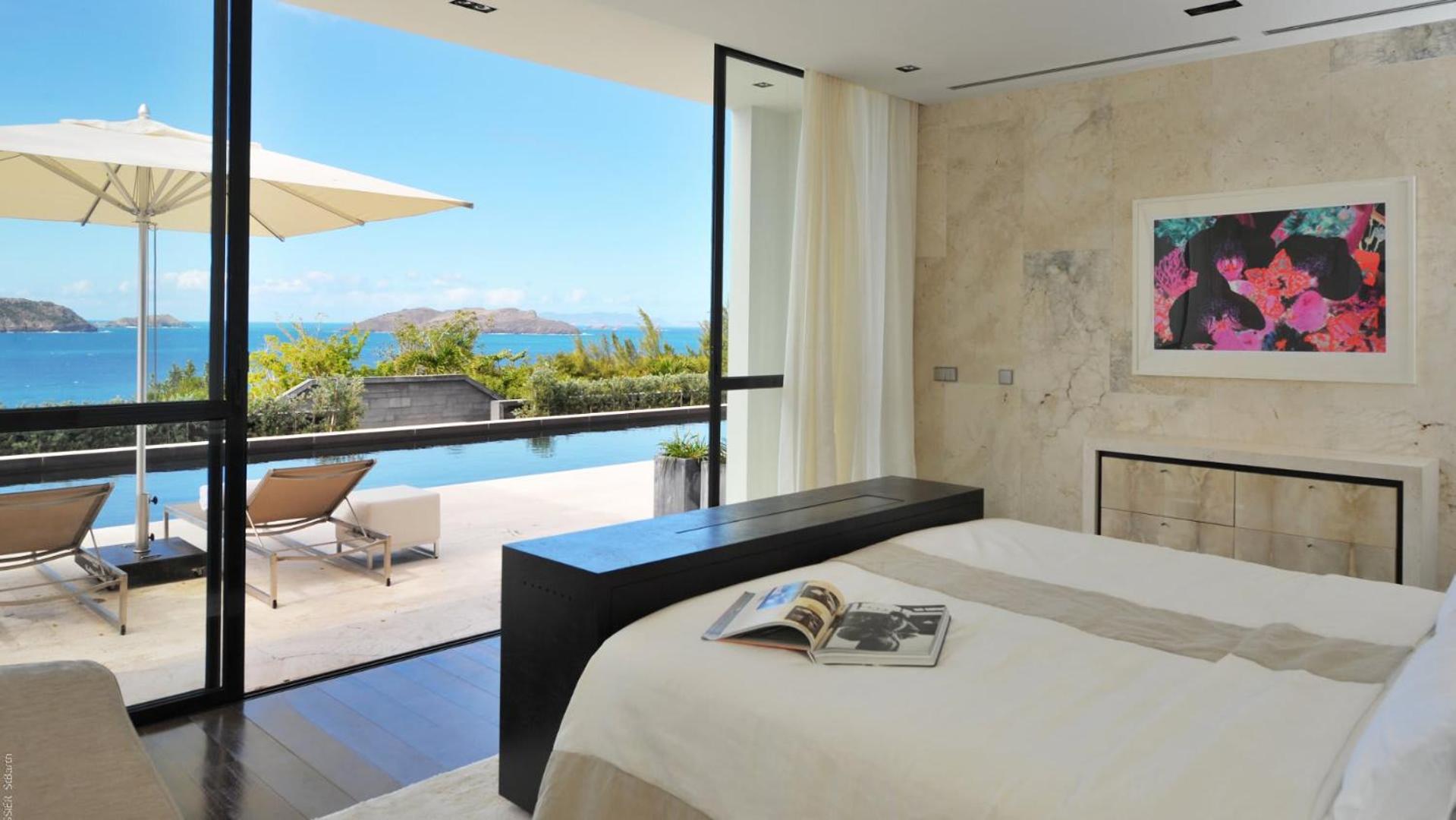 Ideally Located Contemporary Villa