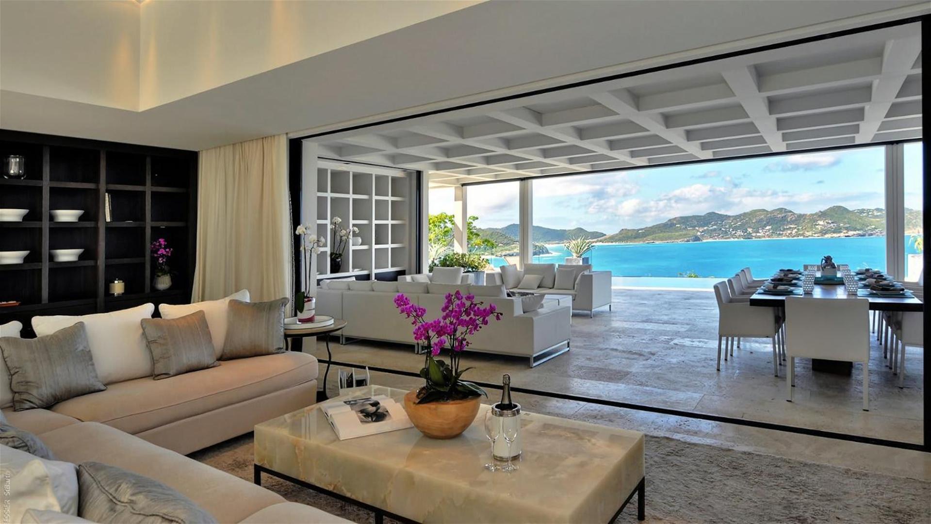 Ideally Located Contemporary Villa