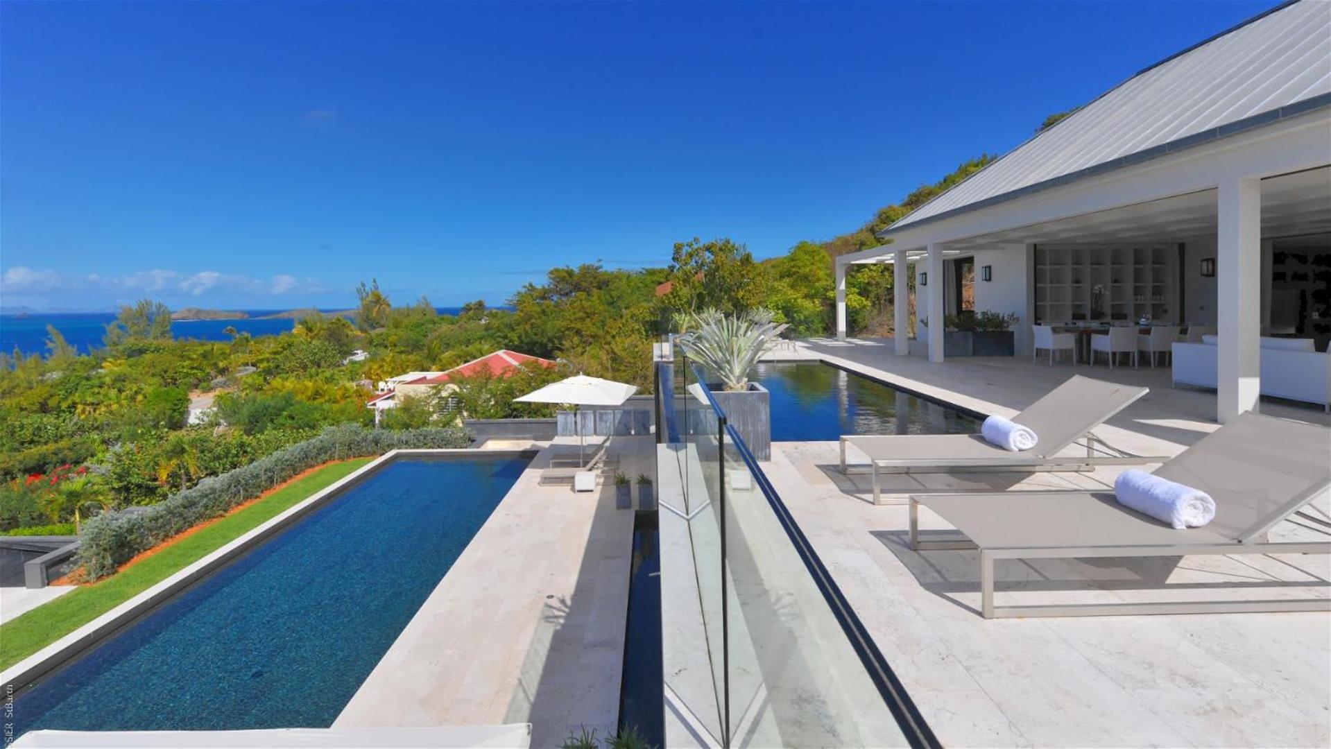 Ideally Located Contemporary Villa