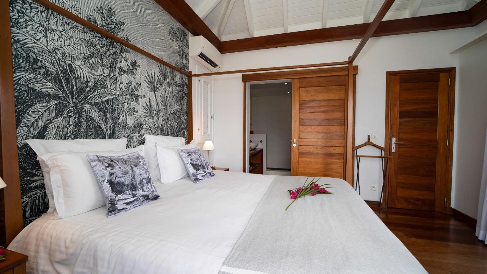 Magnificent Villa with Lush Tropical Setting