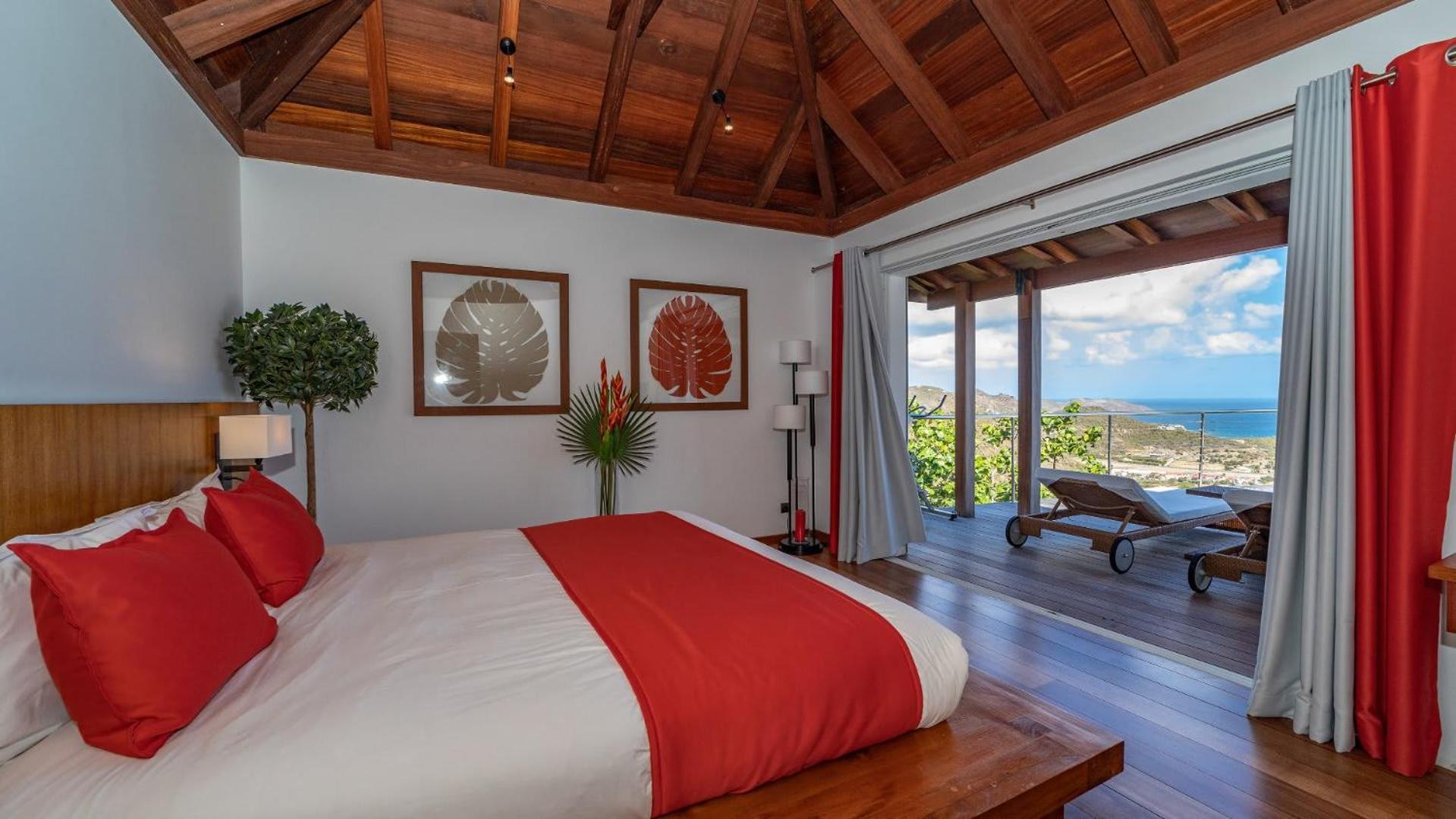 Modern Villa with Asian Influenced Decors