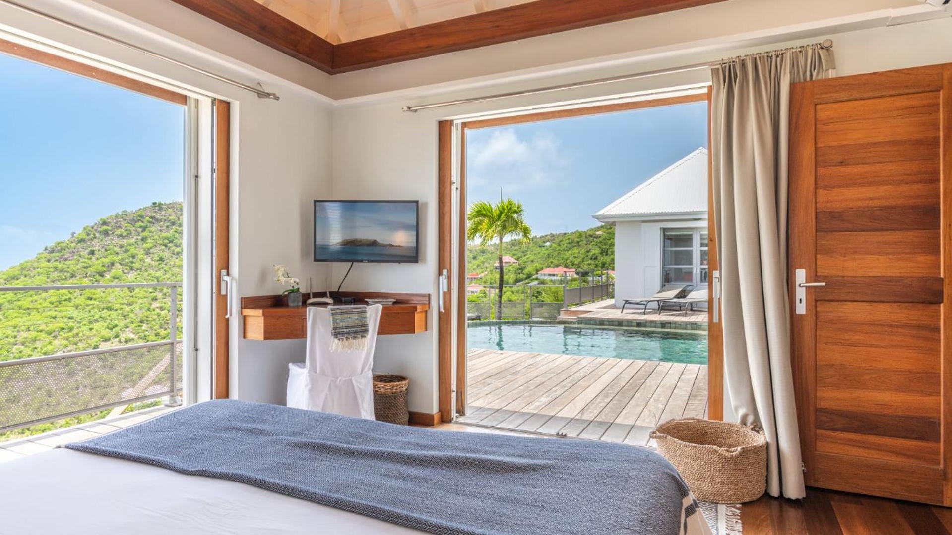 Magnificent Villa with Lush Tropical Setting