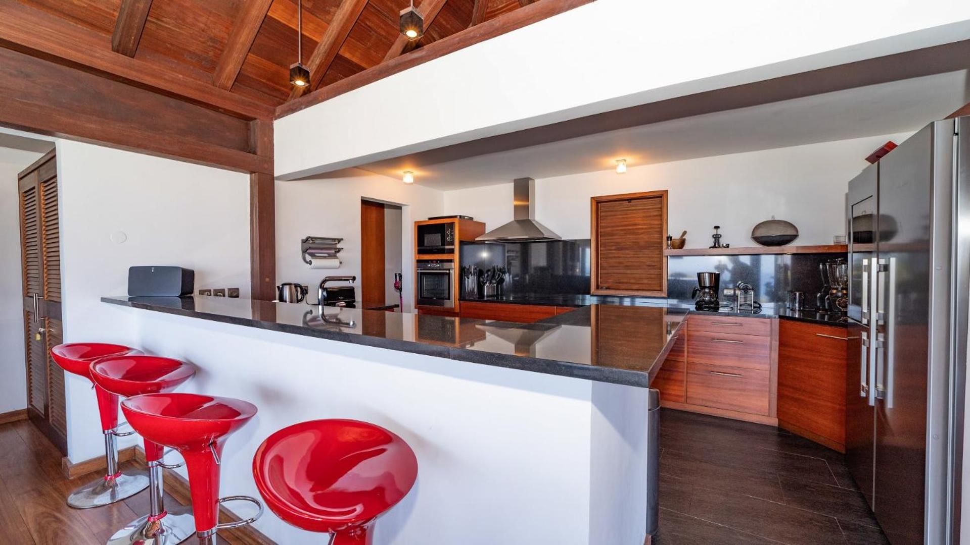 Modern Villa with Asian Influenced Decors