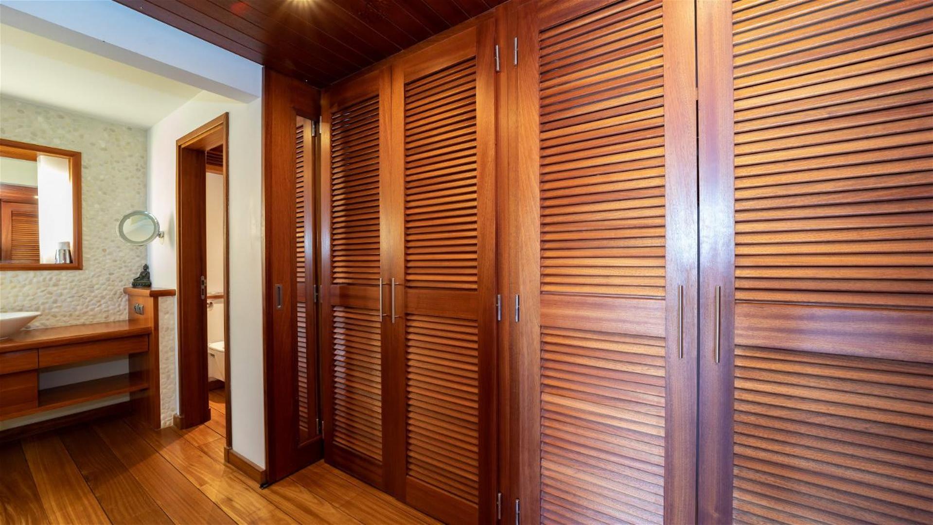 Modern Villa with Asian Influenced Decors