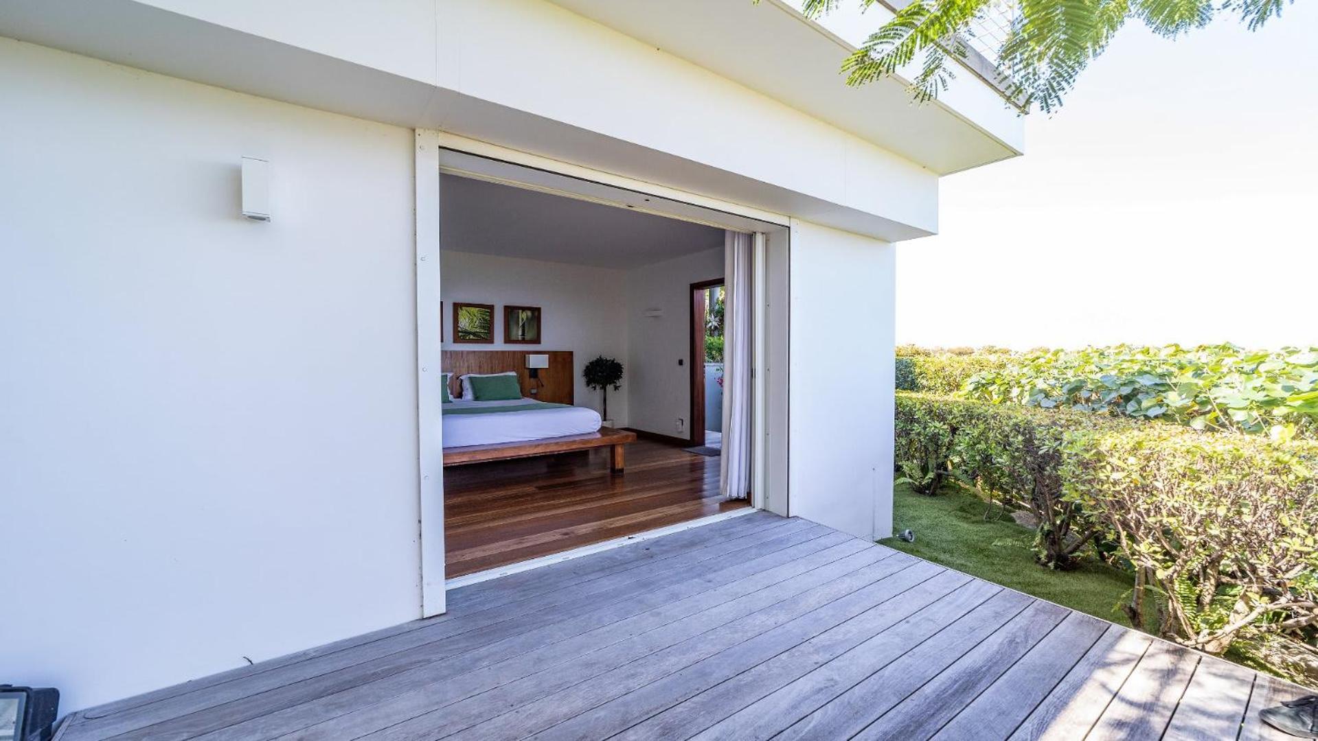 Modern Villa with Asian Influenced Decors