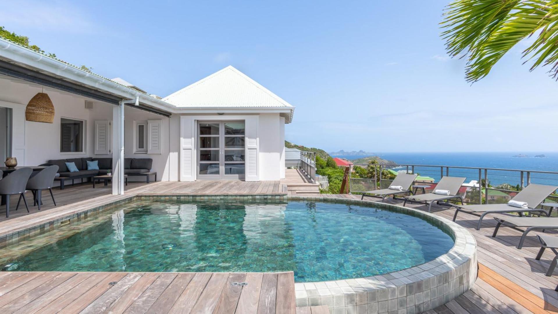 Magnificent Villa with Lush Tropical Setting