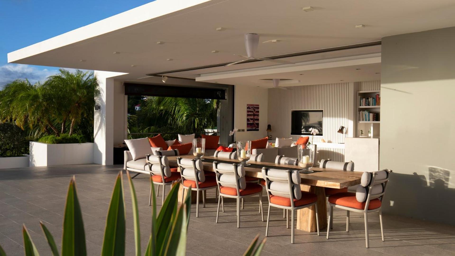 Outstanding Villa with Sophisticated Design