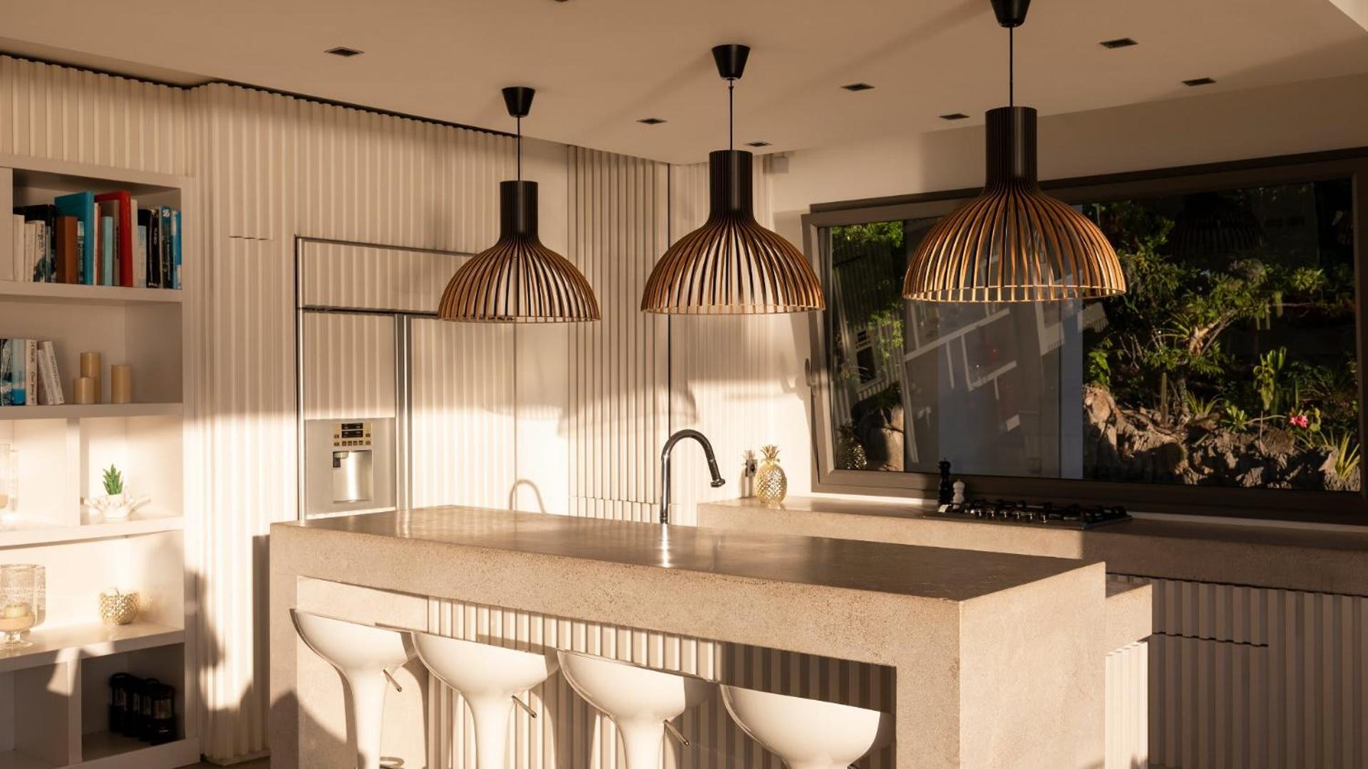 Outstanding Villa with Sophisticated Design