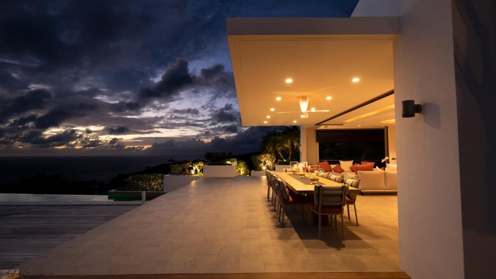 Outstanding Villa with Sophisticated Design