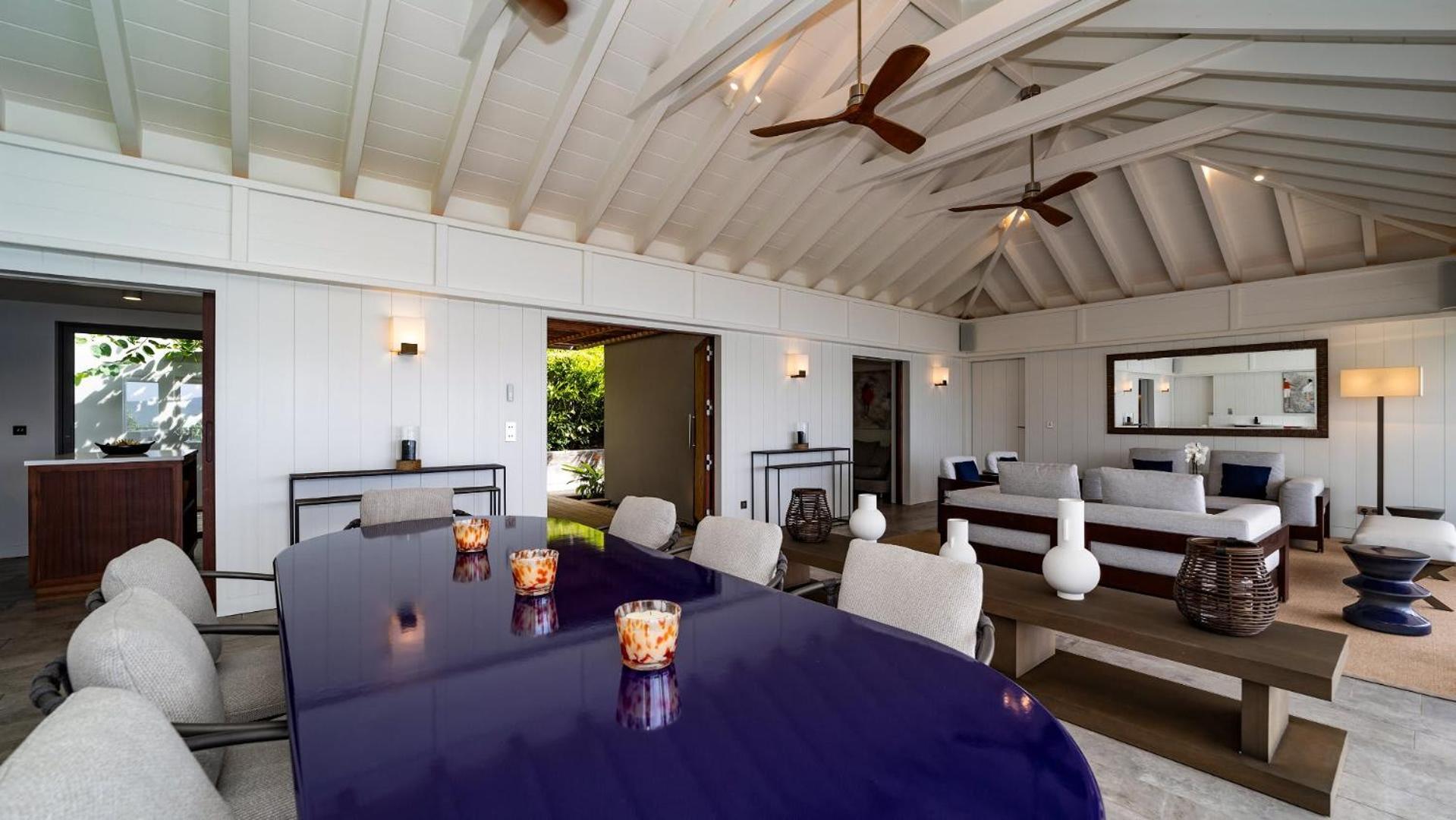 Luxurious Villa with an Ideal Location