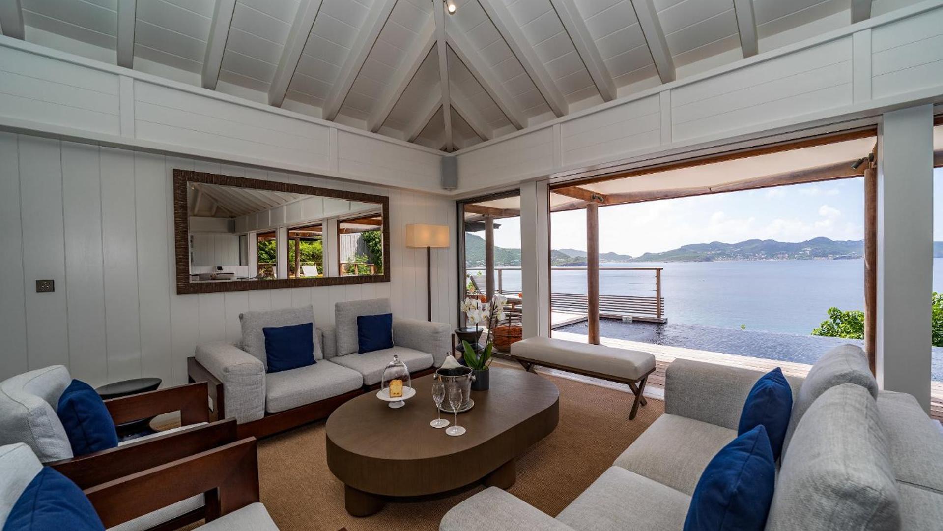 Luxurious Villa with an Ideal Location
