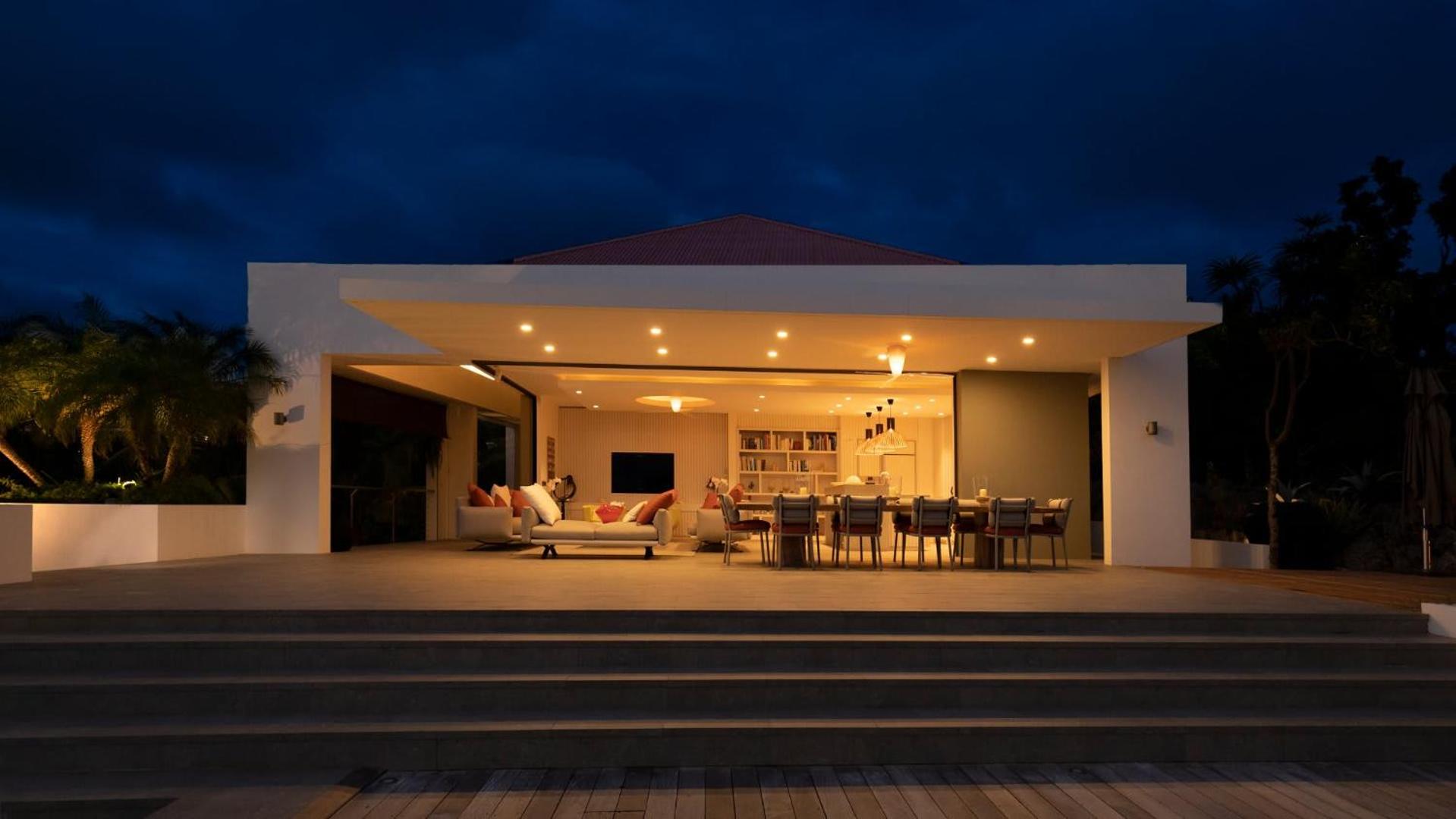 Outstanding Villa with Sophisticated Design
