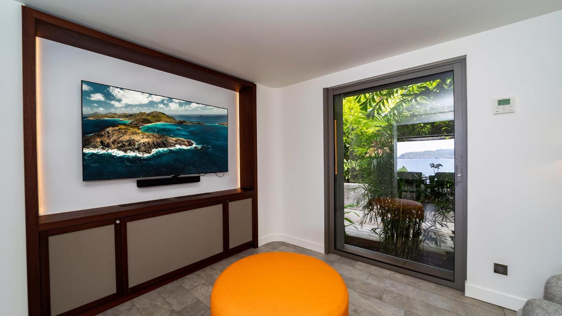 Luxurious Villa with an Ideal Location