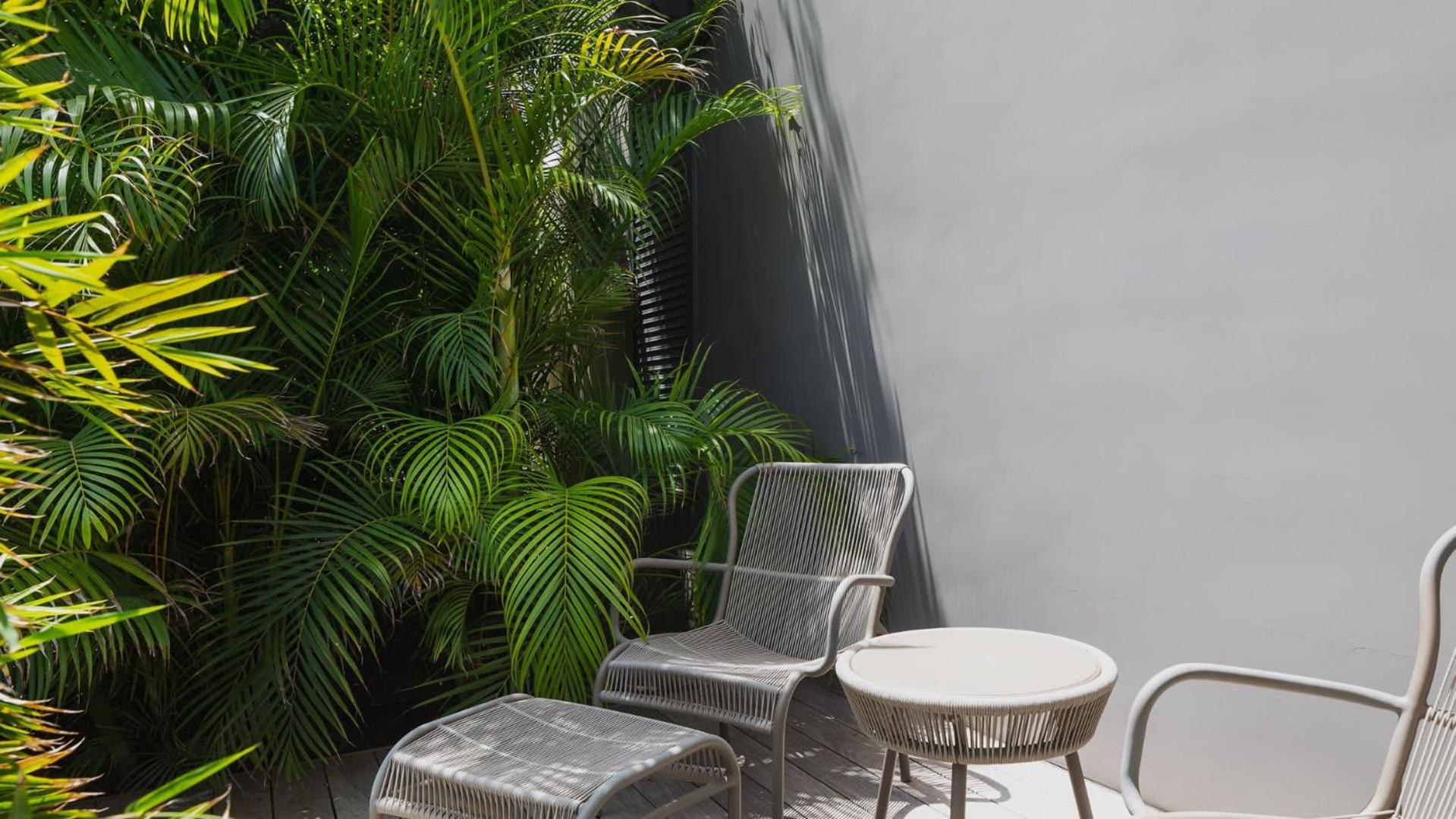 Lovely Villa with Tropical Environment