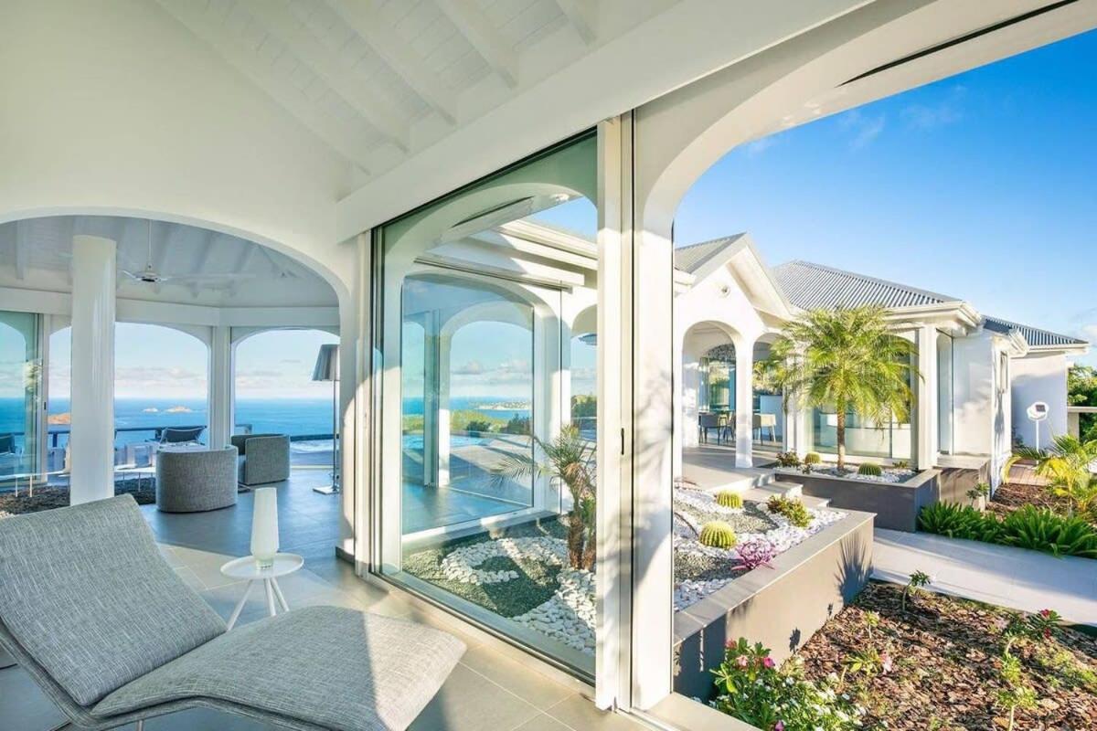 Gates of Paradise Villa in Colombier