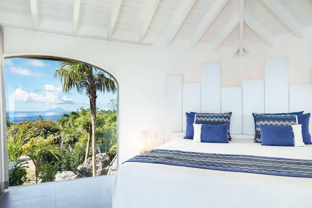 Gates of Paradise Villa in Colombier
