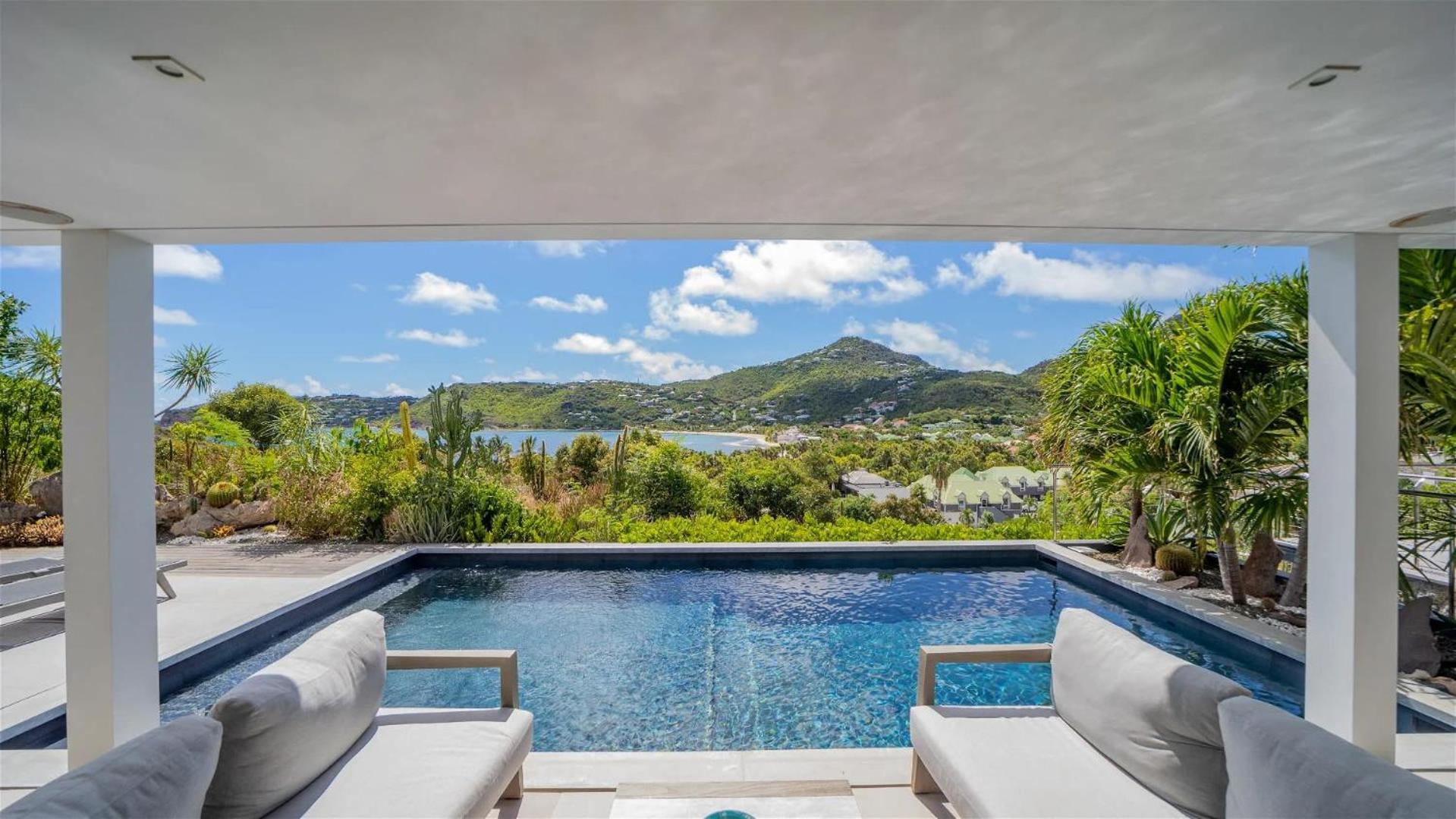 Cozy And Refined Villa For Six Guests In St-barths