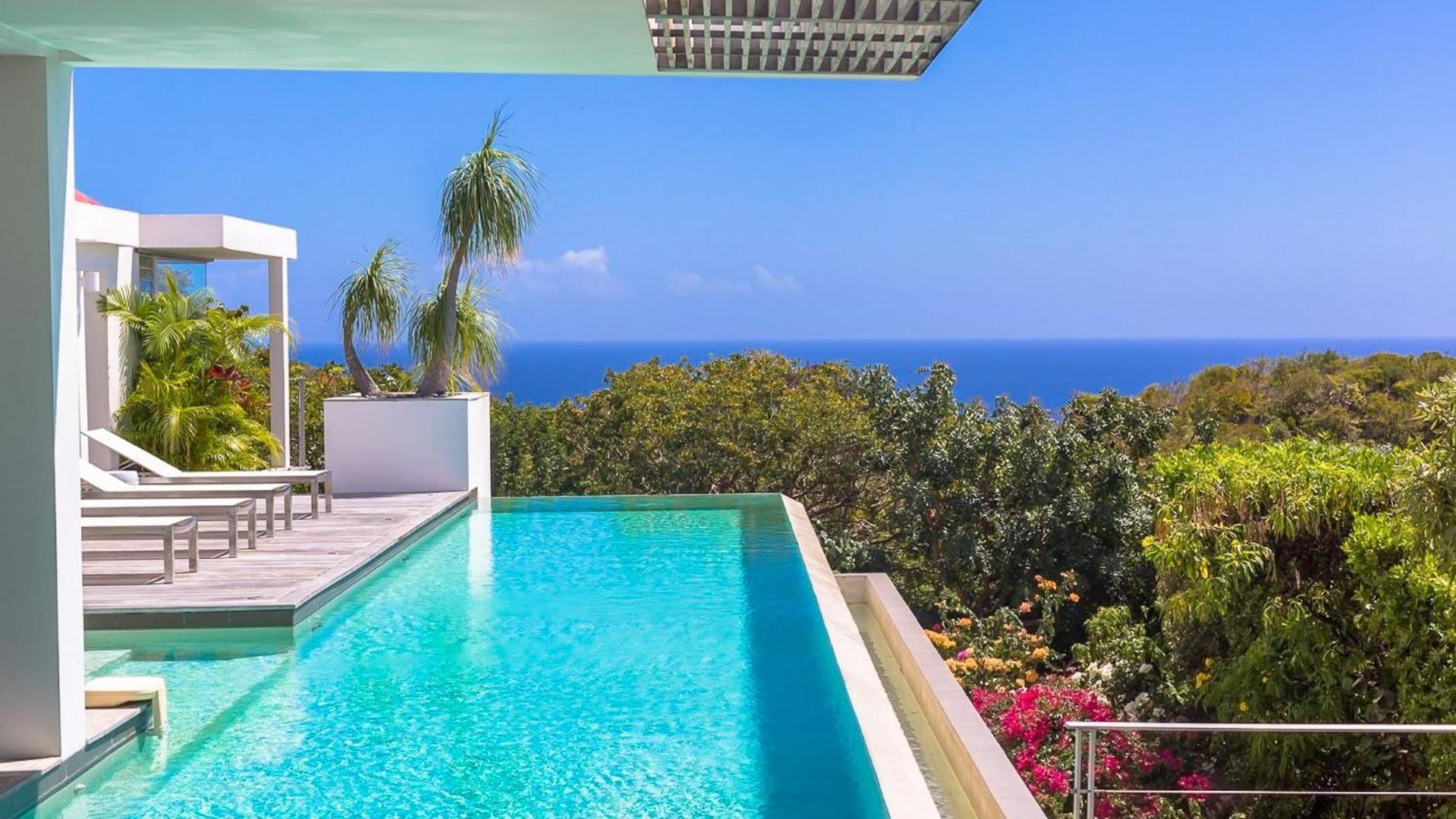Magnificent villa with exceptional views