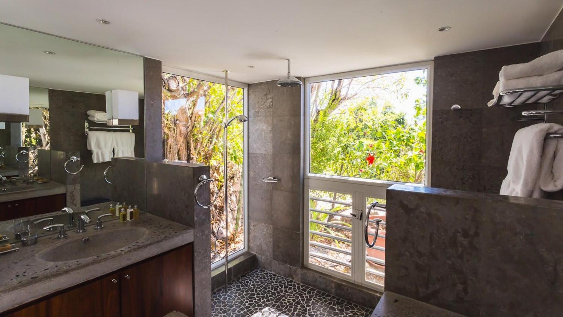 Magnificent villa with exceptional views