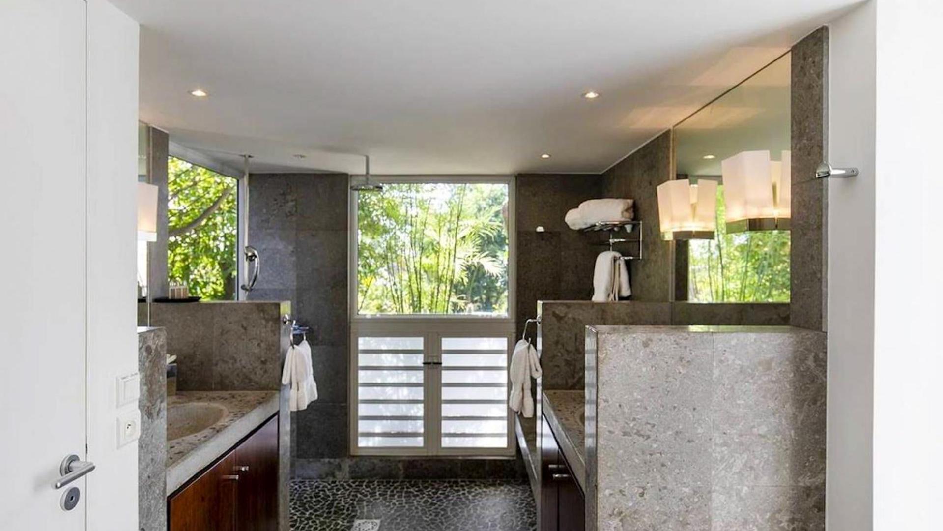 Magnificent villa with exceptional views