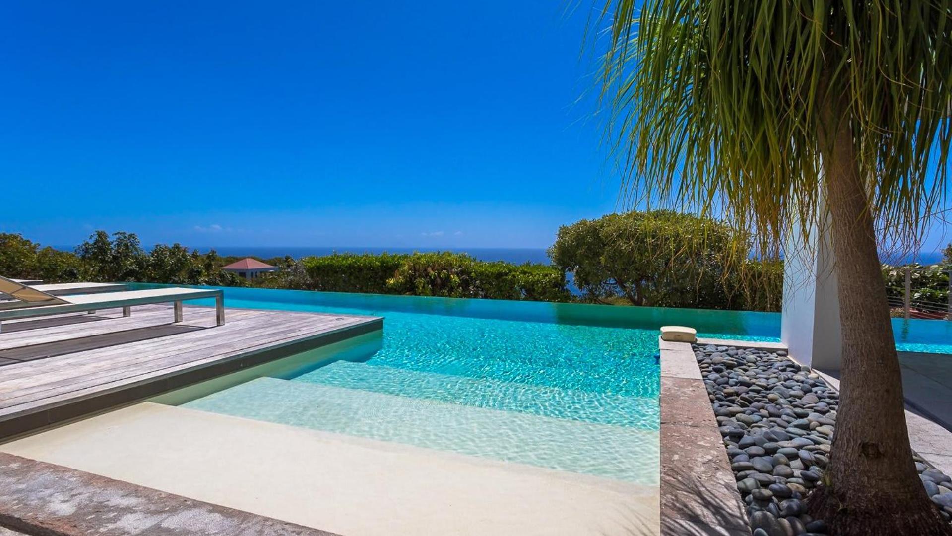 Magnificent villa with exceptional views