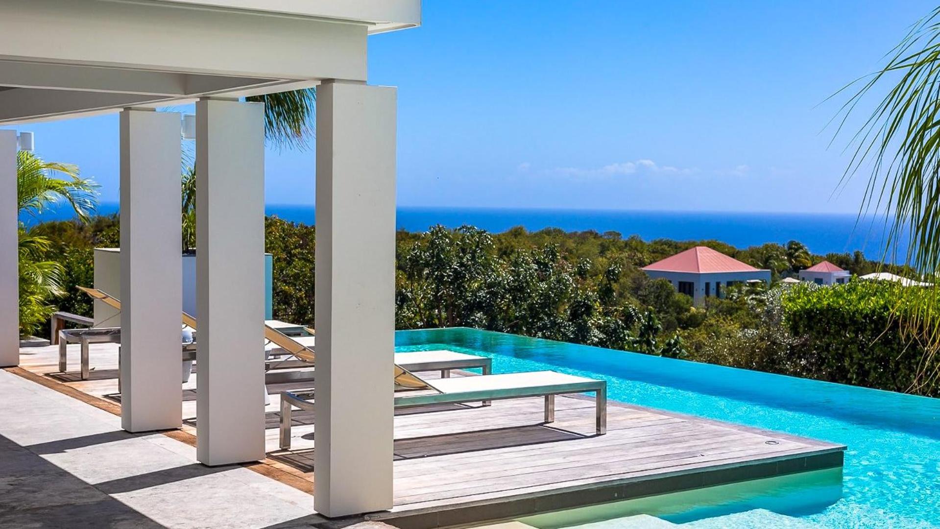 Magnificent villa with exceptional views