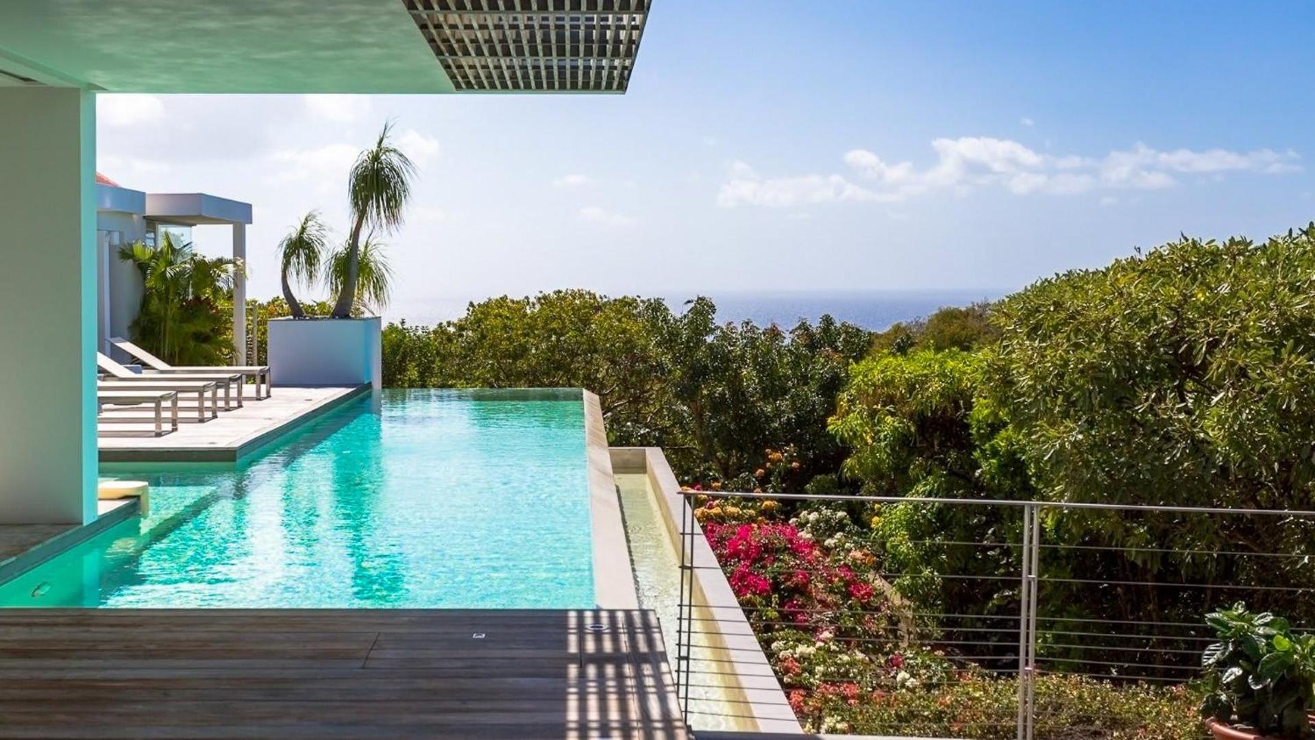 Magnificent villa with exceptional views