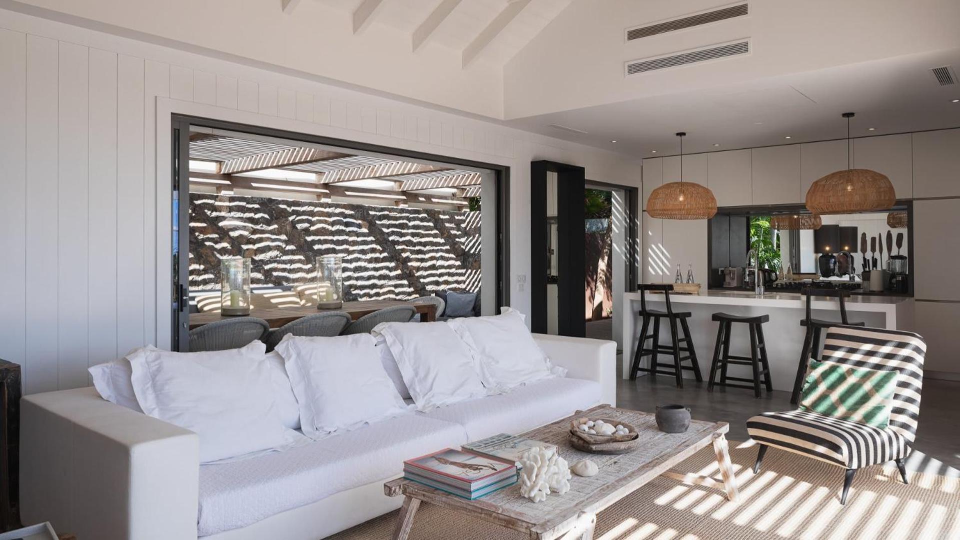 Hillside Villa with Lovely Decor