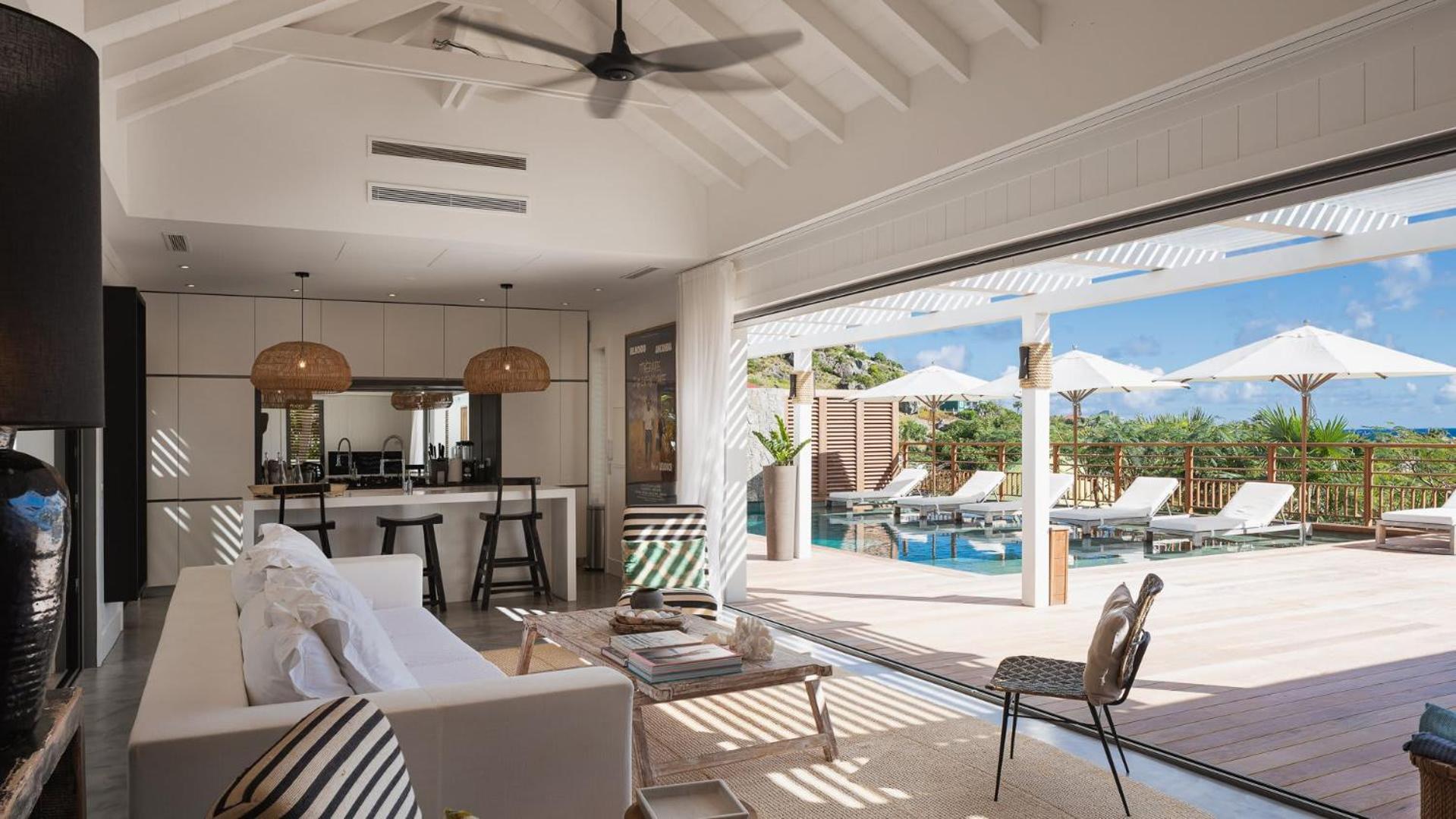 Hillside Villa with Lovely Decor