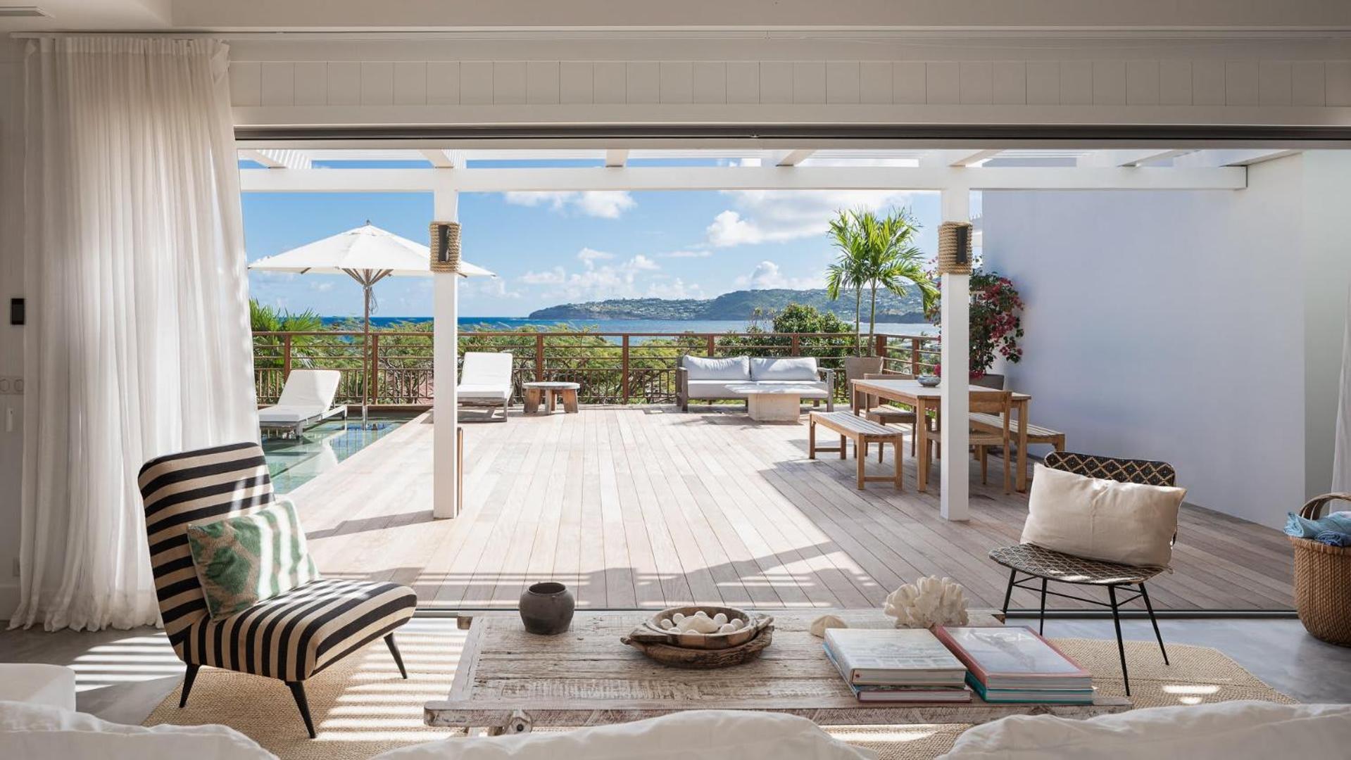 Hillside Villa with Lovely Decor