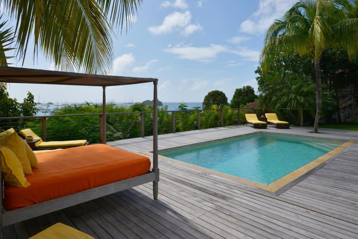 Authentic Summer Villa in Corossol Hillside