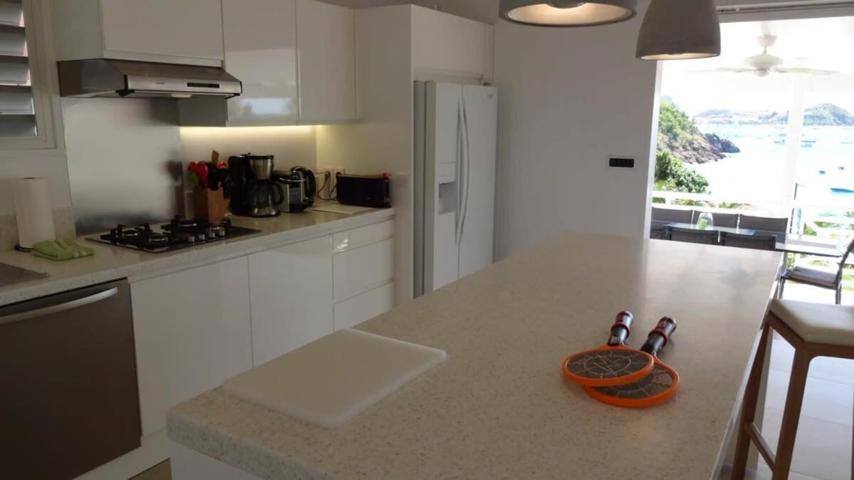 Authentic Summer Villa in Corossol Hillside