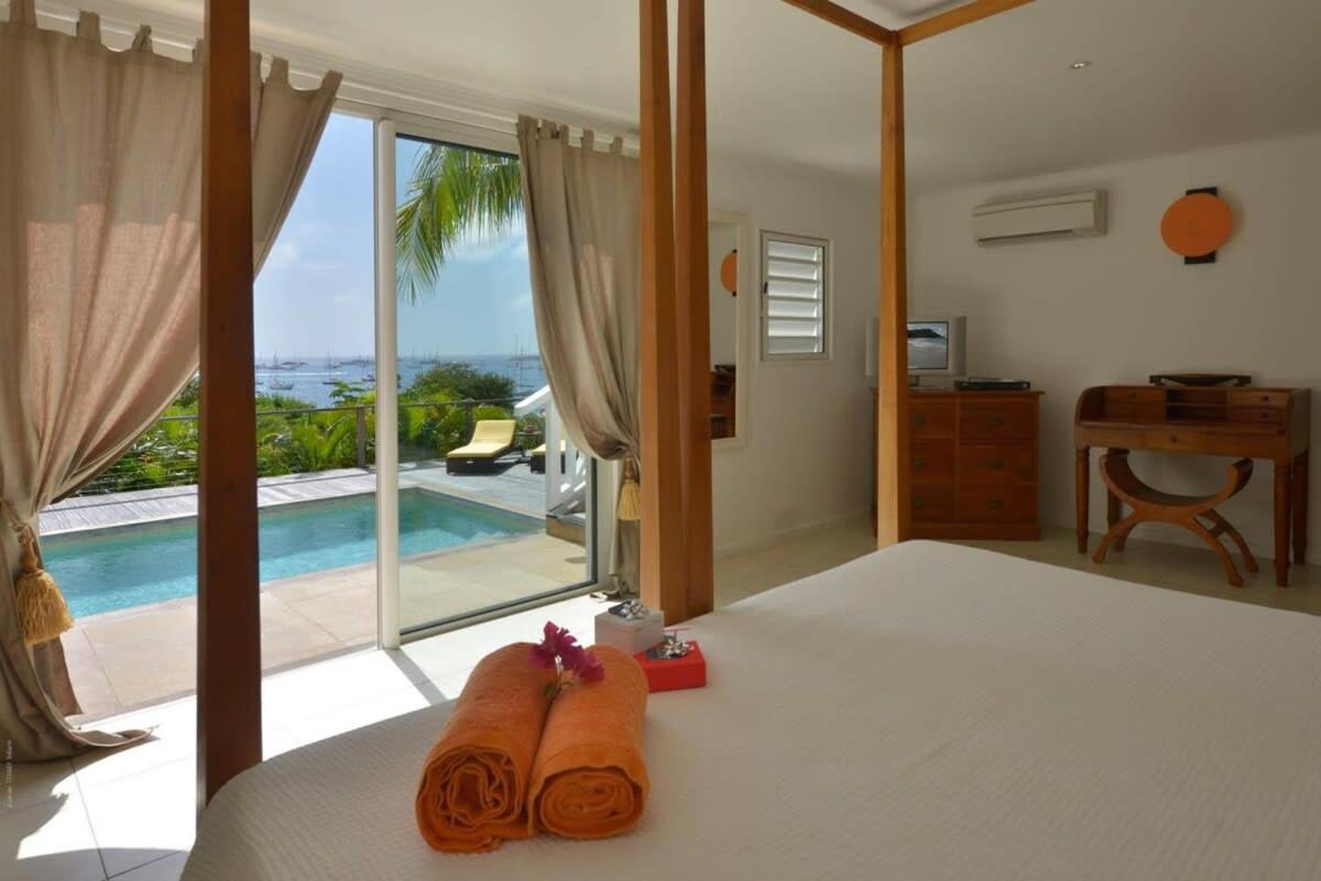 Authentic Summer Villa in Corossol Hillside