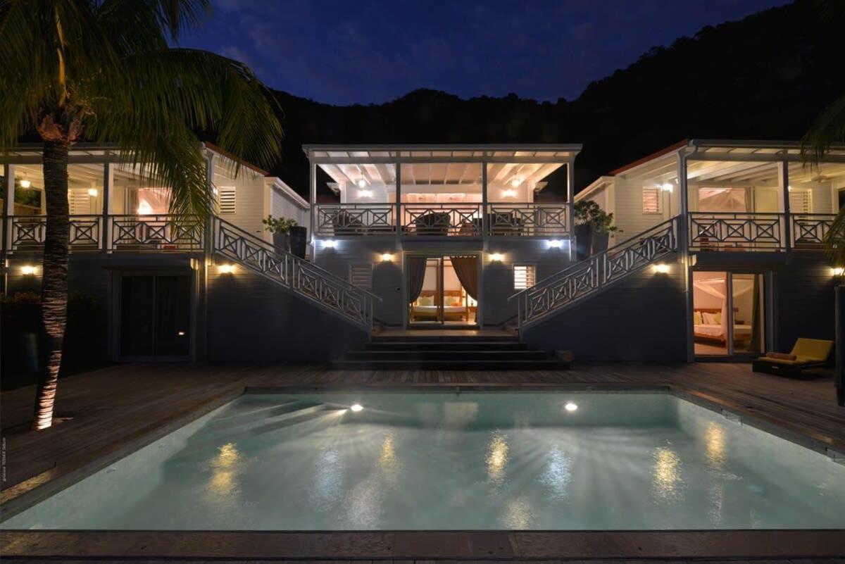 Authentic Summer Villa in Corossol Hillside