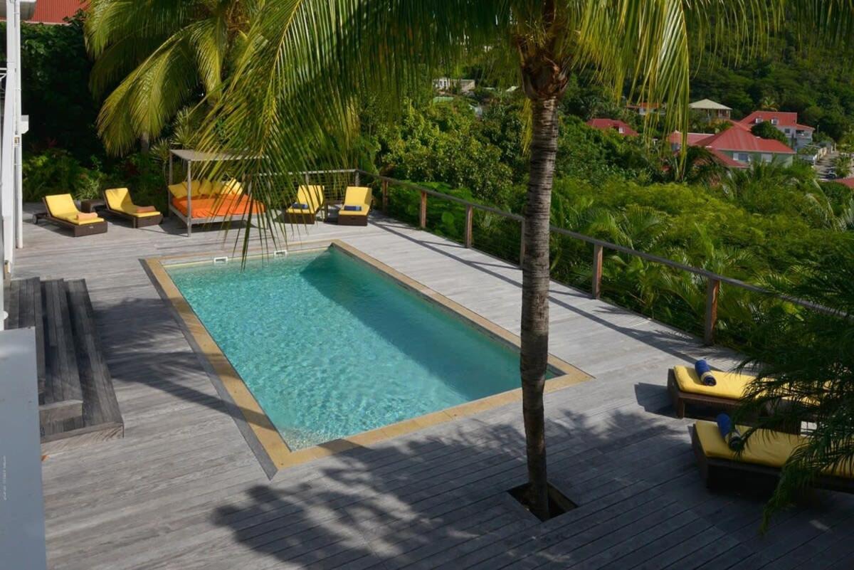 Authentic Summer Villa in Corossol Hillside