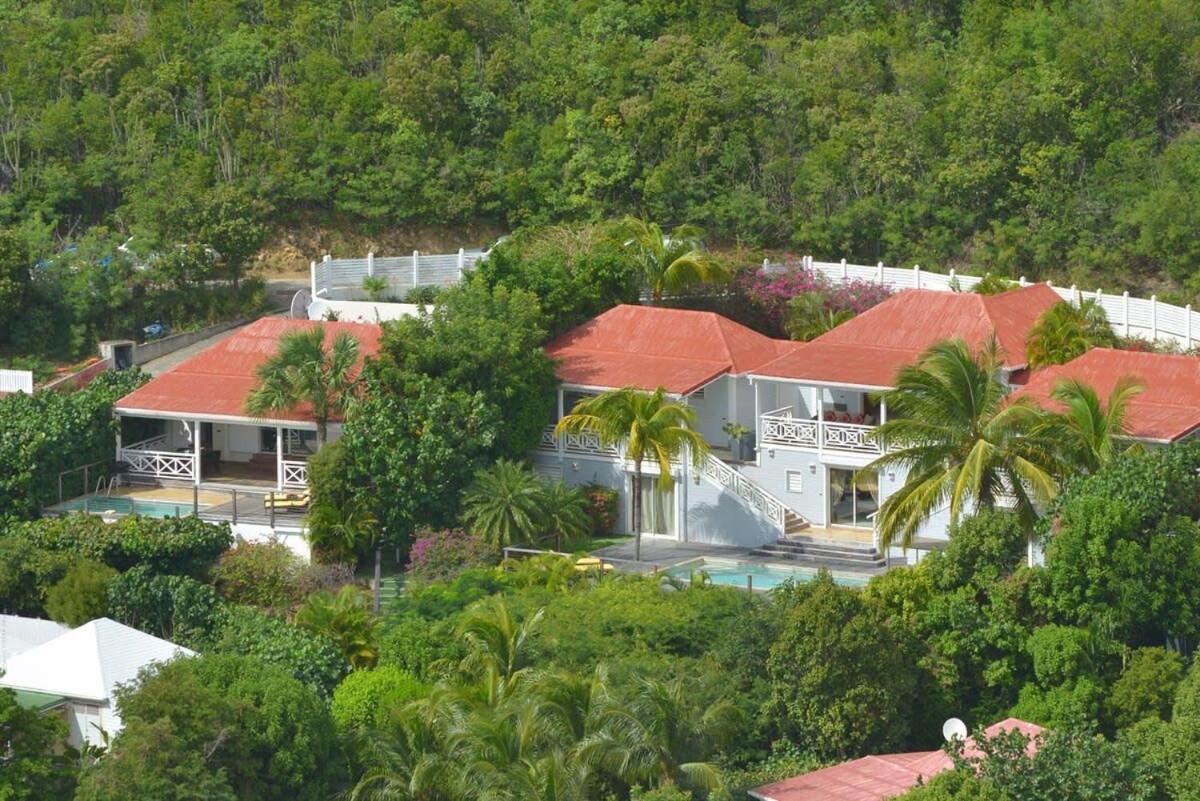 Authentic Summer Villa in Corossol Hillside