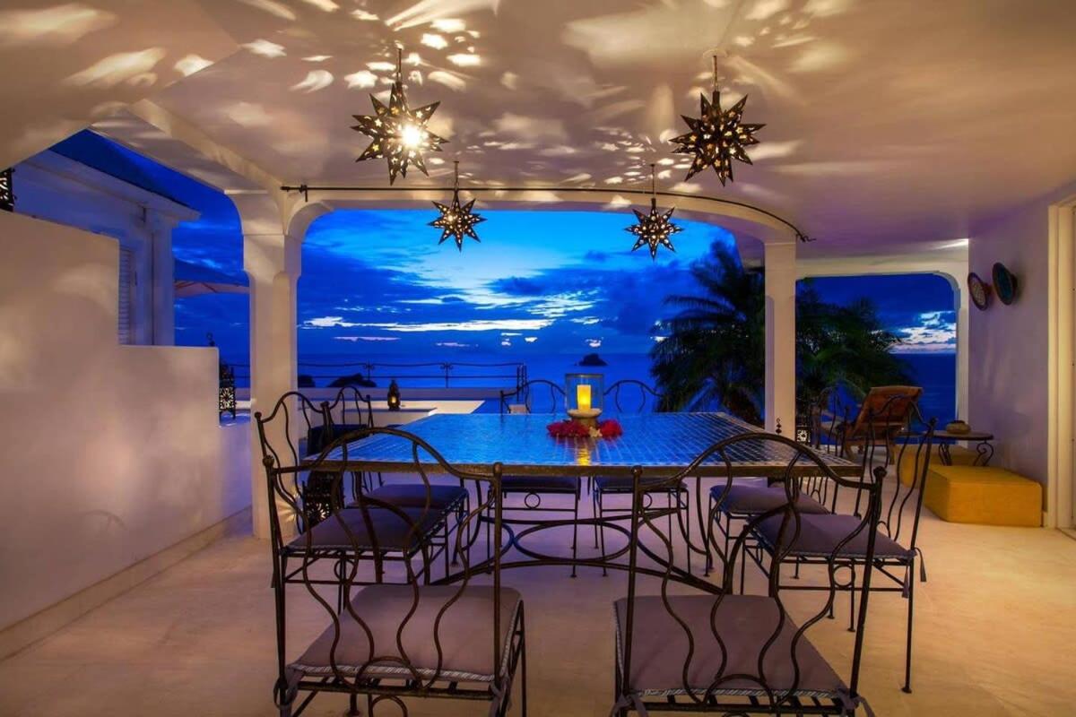 Exclusive Holiday Villa with Warm Sunsets