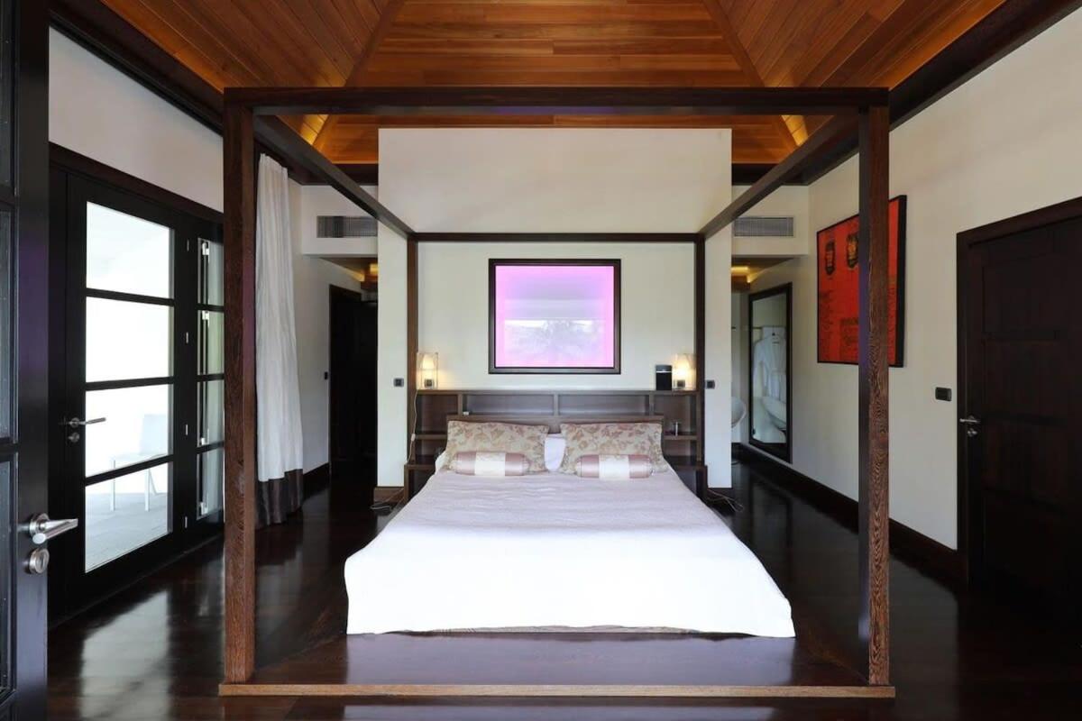 Stellar Luxurious Villa With Breathtaking Views